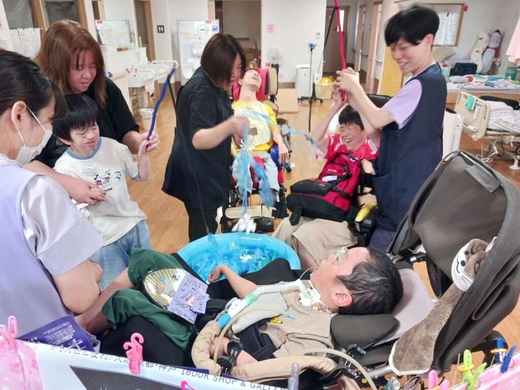 さん　イカ釣り遊びをして楽しむ利用者様